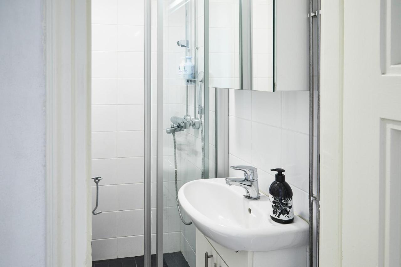 Small Studio Apartment Nearby City Centre Helsinki Buitenkant foto